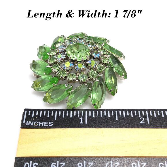 Vintage Peridot Green Rhinestone Domed Brooch, Aurora Borealis, 1960s - Picture 8 of 10